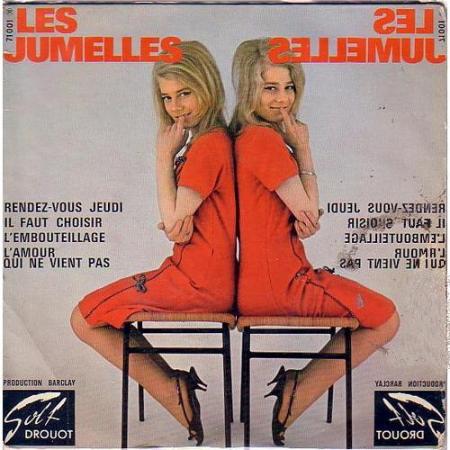 LES JUMELLES
